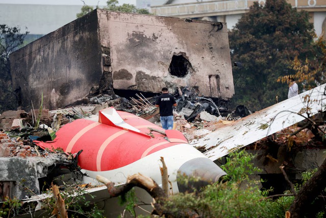 Amid Air India probe, US FAA, Boeing notify fuel switch locks are safe, document, sources say - Ảnh 2.