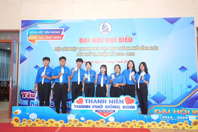 Thủ khoa khối C00 Đồng Nai: Biết tin khi đang bưng nước trong quán cà phê- Ảnh 4.