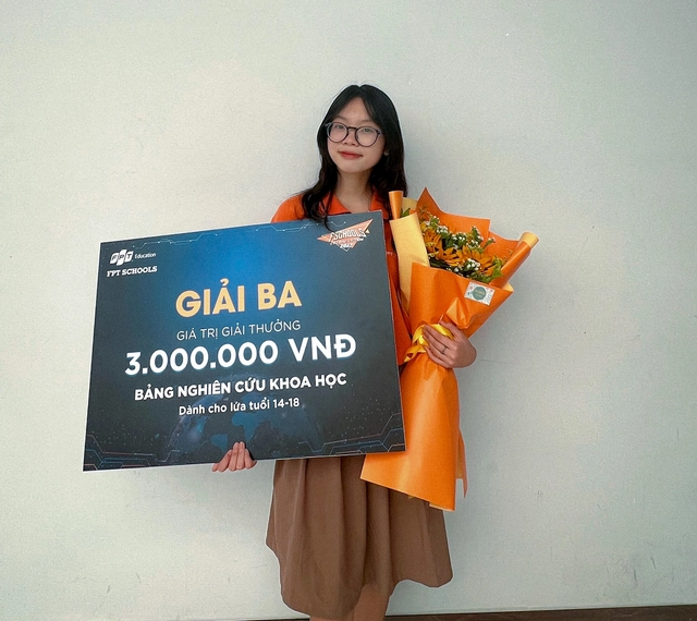 Cô bạn Cần Thơ “đa-zi-năng” tiết lộ bí quyết đạt 9,75 điểm môn văn - Ảnh 3.