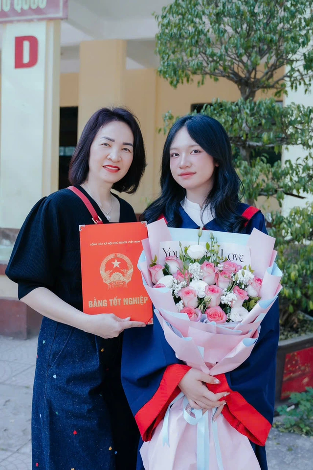Nữ sinh Hà Nội đạt 9,75 điểm môn văn từng trượt học sinh giỏi thành phố- Ảnh 3.