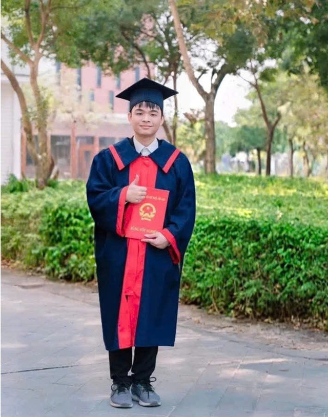 Thủ khoa khối A00 toàn quốc đến từ Trường THPT chuyên Bắc Ninh được anh trai truyền cảm hứng - Ảnh 1.