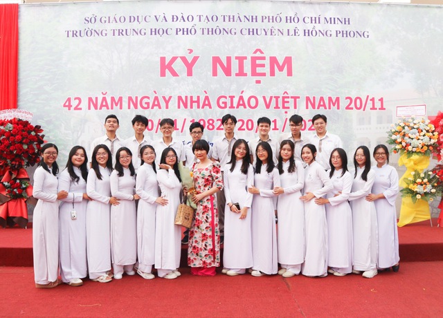Thủ khoa khối D07 TP.HCM từng học đến mức kiệt sức - Ảnh 5.