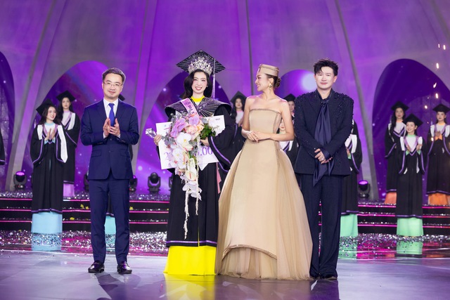 Tân Hoa khôi sinh viên Việt Nam 2024 là một nữ bác sĩ tương lai- Ảnh 6.