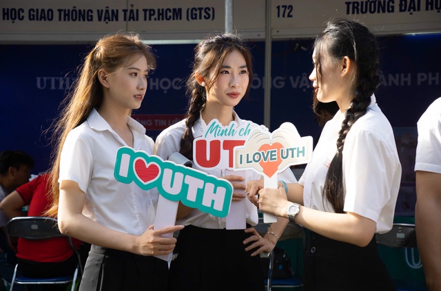 Xem điểm chuẩn Trường đại học Giao thông vận tải TP.HCM năm 2025 - Ảnh 1.