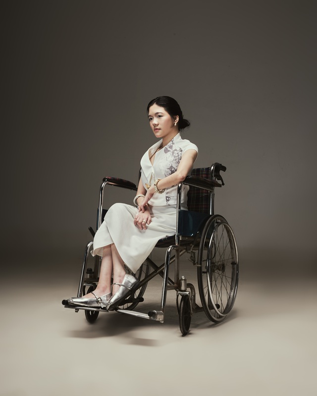 Nữ sinh viên làm thời trang ứng dụng cho người khuyết tật - Ảnh 6.