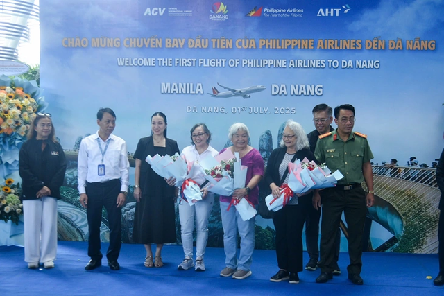 Da Nang welcomes first Philippine Airlines flight- Ảnh 1. Da Nang welcomes first Philippine Airlines flight- Ảnh 1.