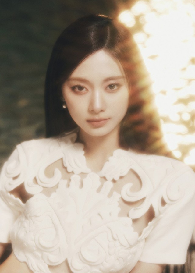 Gần 10 năm debut, Tzuyu vẫn khiến fan choáng ngợp vì nhan sắc - Ảnh 9.
