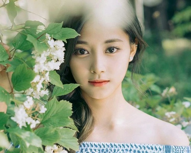 Gần 10 năm debut, Tzuyu vẫn khiến fan choáng ngợp vì nhan sắc - Ảnh 4.