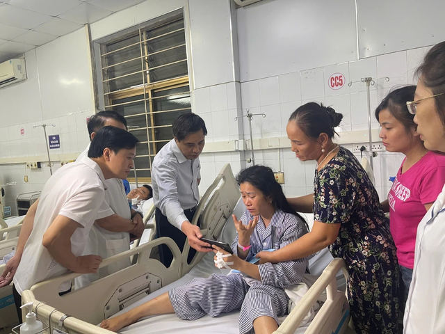 37 dead, 5 missing after tourist boat capsizes in Vietnam’s Ha Long Bay- Ảnh 3. 37 dead, 5 missing after tourist boat capsizes in Vietnam’s Ha Long Bay- Ảnh 3.