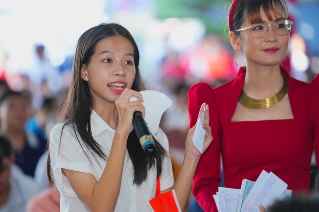 Dự kiến hôm nay 21-7, Bộ Giáo dục và Đào tạo công bố bách phân vị 5 tổ hợp- Ảnh 1.