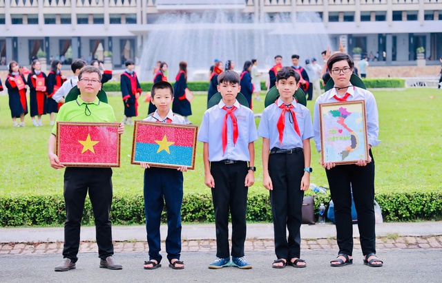Giải Lê Quý Đôn trên ấn phẩm Khăn Quàng Đỏ: những tập thể trường nào được khen thưởng năm học 2024-2025? - Ảnh 1.