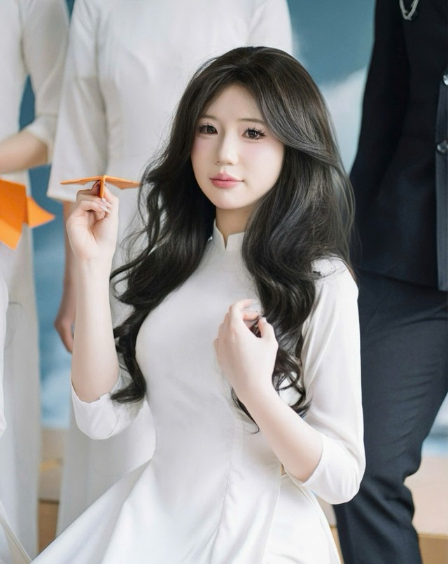 Hành trình lội ngược dòng từ học lực khá đến thủ khoa khối C00 toàn tỉnh của nữ sinh Lai Châu - Ảnh 2.