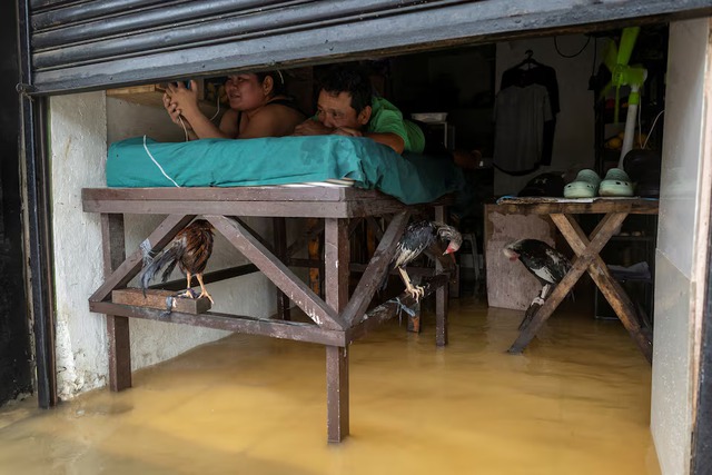 Tropical storm Wipha makes landfall in Vietnam; heavy rains persist in Philippines- Ảnh 1.