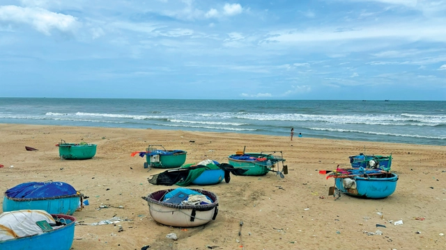 Mê chữ ê kéo dài làng chài Phước Hải - Ảnh 2.