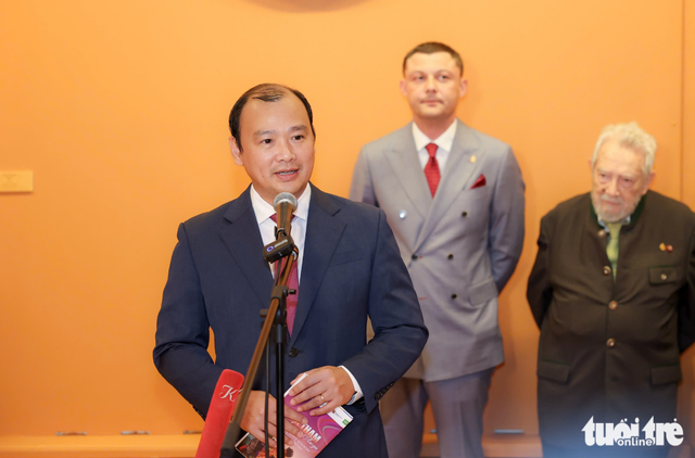 Exhibition in Moscow honors Vietnam-Russia teacher-student relationships - Ảnh 2.