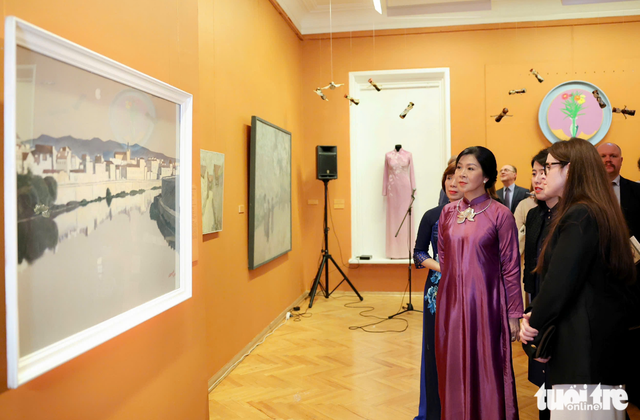Exhibition in Moscow honors Vietnam-Russia teacher-student relationships - Ảnh 5.