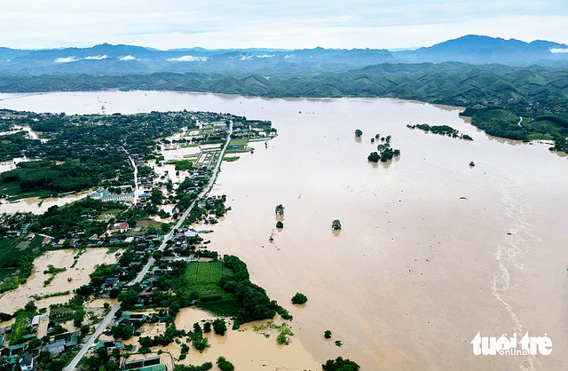 5 communes in north-central Vietnam remain isolated after floods triggered by storm Wipha- Ảnh 1. 5 communes in north-central Vietnam remain isolated after floods triggered by storm Wipha- Ảnh 1.