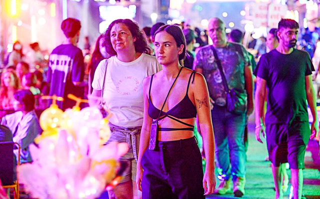 Ho Chi Minh City makes a point of curbing tax evasion from ‘sleepless streets’- Ảnh 1. Ho Chi Minh City makes a point of curbing tax evasion from ‘sleepless streets’- Ảnh 1.