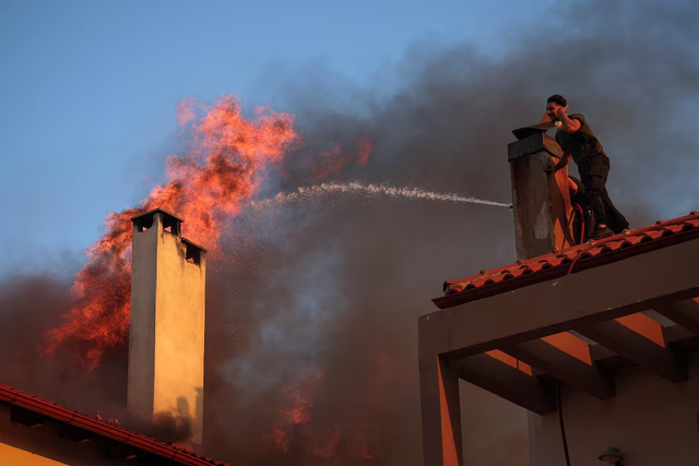 Greece battles wildfires across country, evacuates villages- Ảnh 5. Greece battles wildfires across country, evacuates villages- Ảnh 5.