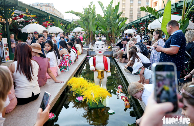 Vietnamese culture fest brings buzz to Moscow's Red Square
- Ảnh 13. Vietnamese culture fest brings buzz to Moscow's Red Square
- Ảnh 13.
