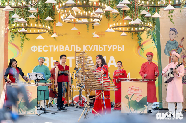 Vietnamese culture fest brings buzz to Moscow's Red Square
- Ảnh 14. Vietnamese culture fest brings buzz to Moscow's Red Square
- Ảnh 14.