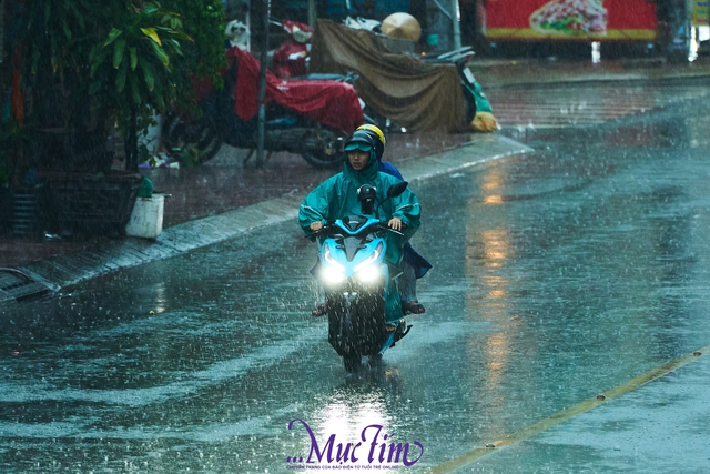 10 ngày tới, TP.HCM và Nam Bộ mưa dông liên tục  - Ảnh 1.