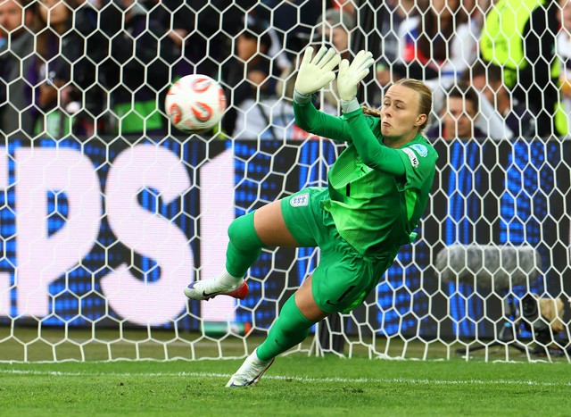 Kelly the hero as England sink Spain in shootout to win Euro 2025 - Ảnh 6. Kelly the hero as England sink Spain in shootout to win Euro 2025 - Ảnh 6.