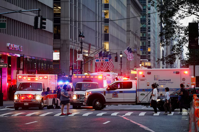 Gunman kills four, including police officer, in Manhattan skyscraper, then takes own life- Ảnh 2. Gunman kills four, including police officer, in Manhattan skyscraper, then takes own life- Ảnh 2.
