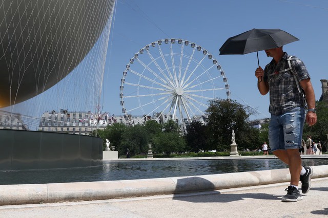 Heatwave across Europe leaves 8 dead as early summer temperatures hit records- Ảnh 2. Heatwave across Europe leaves 8 dead as early summer temperatures hit records- Ảnh 2.