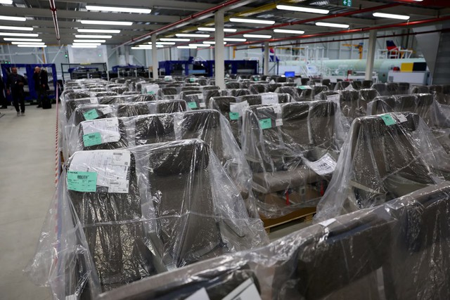 Inside the airline seat industry crisis delaying jet deliveries- Ảnh 2. Inside the airline seat industry crisis delaying jet deliveries- Ảnh 2.