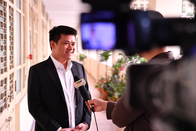 Seeking smarter paths to scholarships, English proficiency in Vietnam’s evolving education landscape - Ảnh 2.
