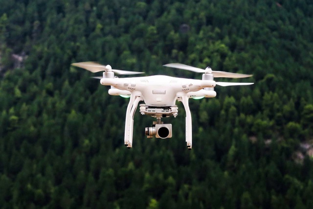 Dùng drone cứu người: 5 vụ nổi bật thế giới- Ảnh 1.