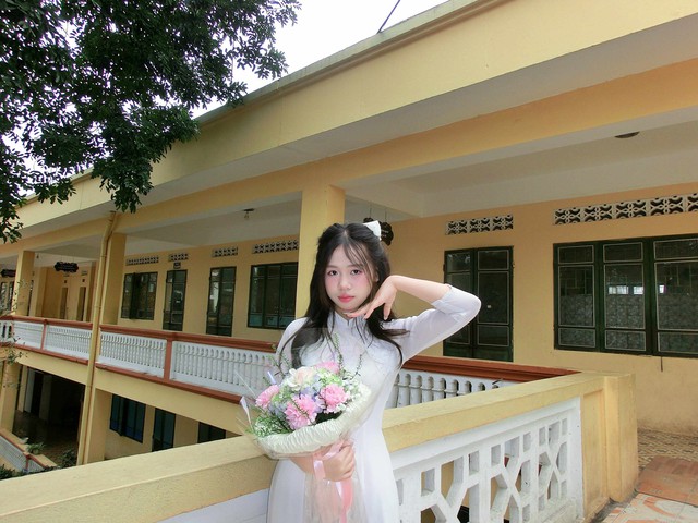 Thủ khoa lớp 10 Hà Nội: không cần học nhiều, chỉ cần học đúng trọng tâm - Ảnh 1.