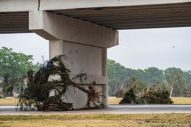 Death toll from Texas floods reaches at least 43; dozens still missing- Ảnh 11.