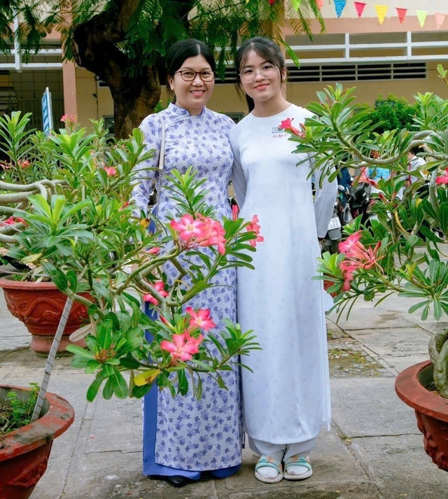 Thủ khoa lớp 10 tỉnh Tiền Giang (cũ): Không ngừng cố gắng để giỏi hơn mình của hôm qua - Ảnh 4.