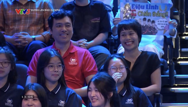 Đường lên đỉnh Olympia: nam sinh Điện Biên tỏa sáng,  bất ngờ thí sinh khác mang 'gen leo núi' từ mẹ - Ảnh 2.
