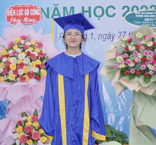 Thủ khoa lớp 10 tỉnh Tiền Giang (cũ): Không ngừng cố gắng để giỏi hơn mình của hôm qua - Ảnh 1.
