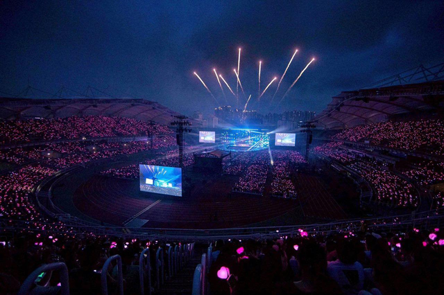 Choáng ngợp với dàn celeb ủng hộ concert Blackpink - Ảnh 3.