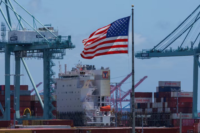 New trade war deadline prolongs instability, UN trade agency says - Ảnh 1.