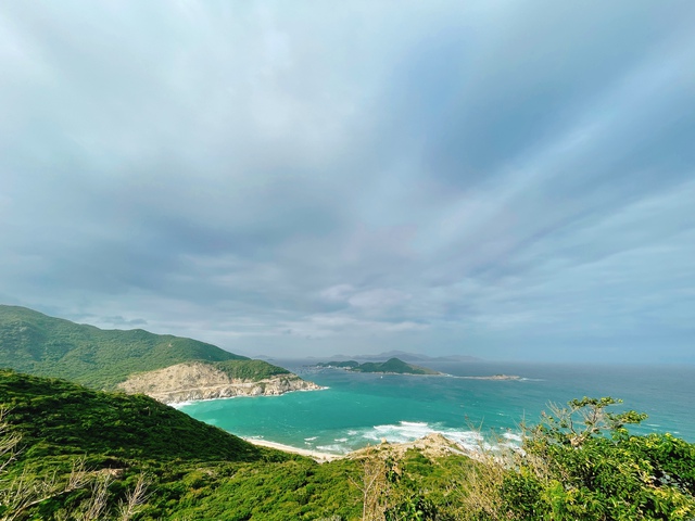 ‘Vietnam is calling’: TikTok trend that turns Vietnam into travel dream- Ảnh 1. ‘Vietnam is calling’: TikTok trend that turns Vietnam into travel dream- Ảnh 1.