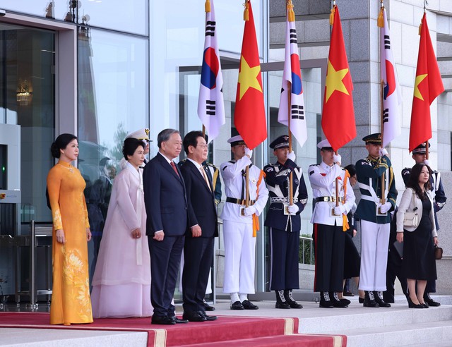 South Korea holds state welcome ceremony for Vietnamese Party chief To Lam- Ảnh 2. South Korea holds state welcome ceremony for Vietnamese Party chief To Lam- Ảnh 2.
