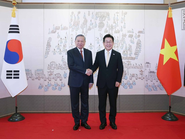 South Korea holds state welcome ceremony for Vietnamese Party chief To Lam- Ảnh 5. South Korea holds state welcome ceremony for Vietnamese Party chief To Lam- Ảnh 5.