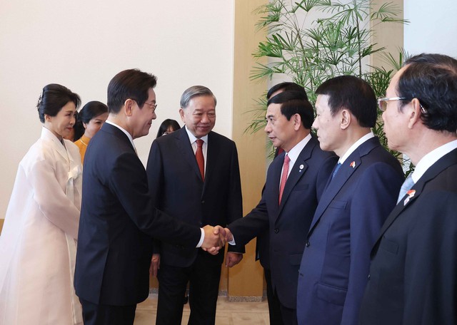 South Korea holds state welcome ceremony for Vietnamese Party chief To Lam- Ảnh 4. South Korea holds state welcome ceremony for Vietnamese Party chief To Lam- Ảnh 4.