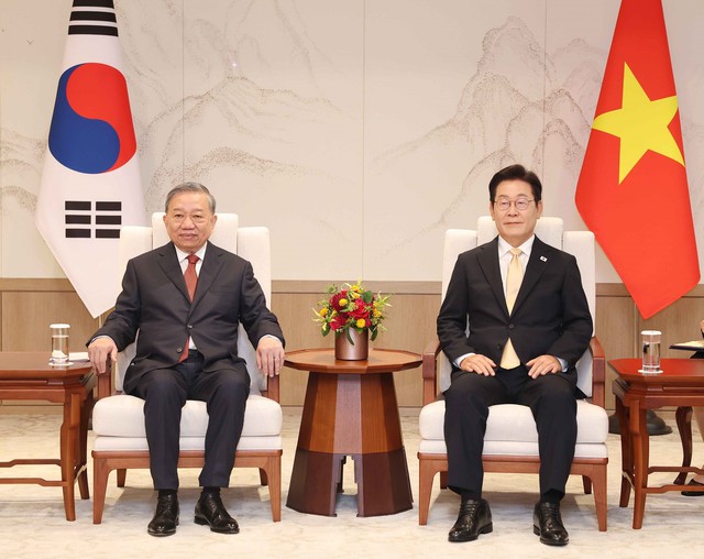South Korea holds state welcome ceremony for Vietnamese Party chief To Lam- Ảnh 9. South Korea holds state welcome ceremony for Vietnamese Party chief To Lam- Ảnh 9.