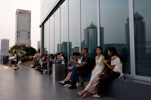 US, China extend tariff truce by 90 days, staving off surge in duties
- Ảnh 1.