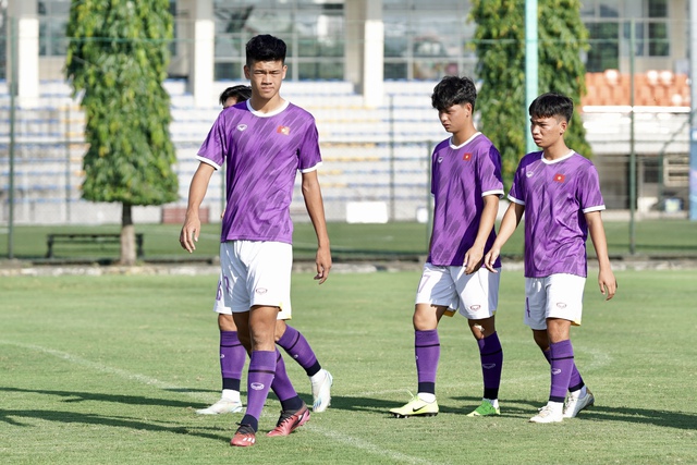 Top 5 cầu thủ tuổi teen dự V-League 2025-2026- Ảnh 5.