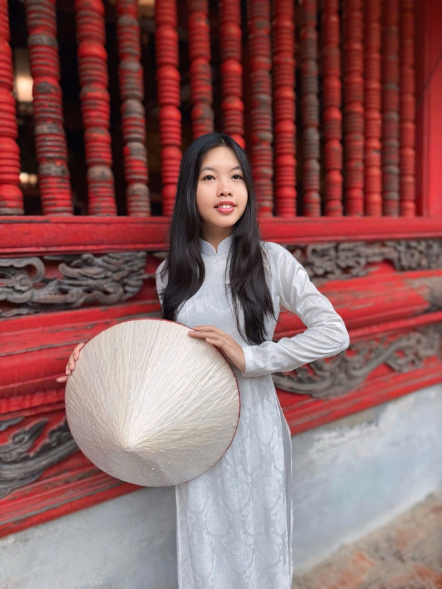 Hana Phạm: Cô bạn thủ khoa GenZ và hành trình đưa âm nhạc dân tộc ra thế giới - Ảnh 4.