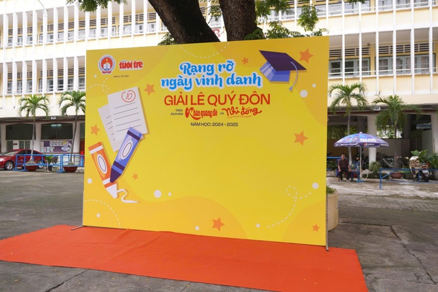 Sáng nay 16-8, diễn ra Lễ phát thưởng Giải Lê Quý Đôn năm học 2024 - 2025 - Ảnh 4.