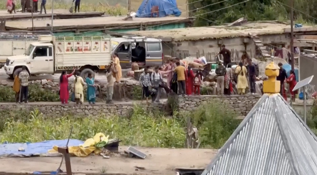 Sudden, heavy rain in Indian Kashmir leaves 46 dead, more than 200 missing
- Ảnh 2.