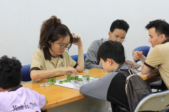 Cô gái 9X dành hơn một thập kỉ để sáng tạo cờ Đông Sơn- Ảnh 12.